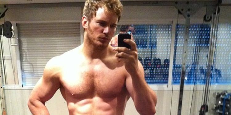 Workout addict Chris Pratt in the gym. 