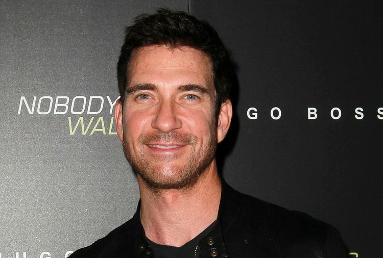 Photo of Dylan McDermott looking youthful