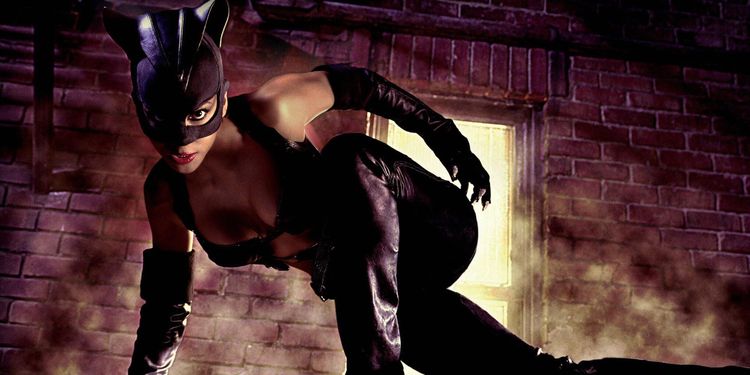 Photo of Halle Berry in Catwoman looking slender