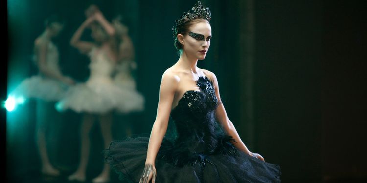 Photo of Natalie Portman in Black Swan who was very thin and fit