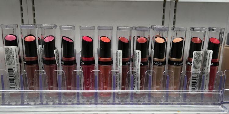 Photo of lipstick on shelf