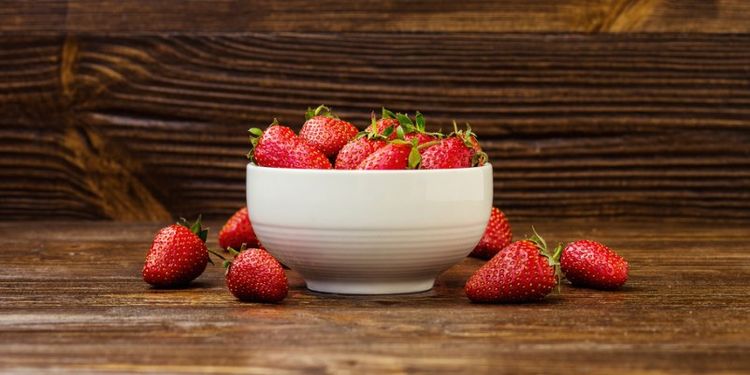 Image of STRAWBERRIES, food that makes you more desirable