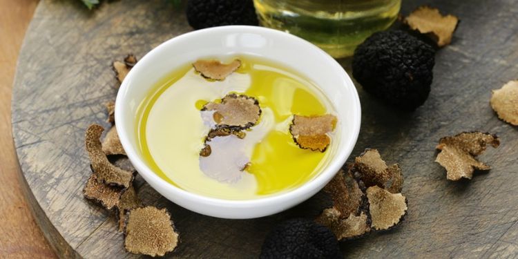 Image of TRUFFLE OIL, food that makes you more desirable