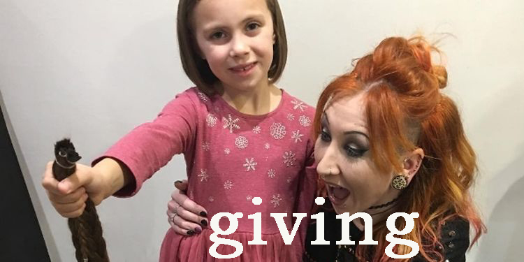 Image of the girl who donated her hair for charity