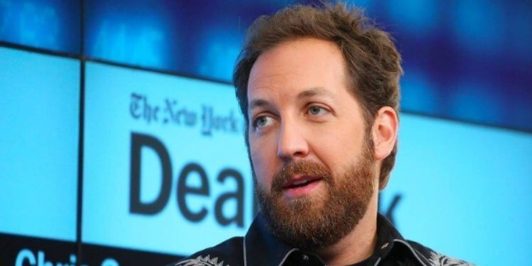 Image of Chris Sacca, a millionaire who shares happiness tips