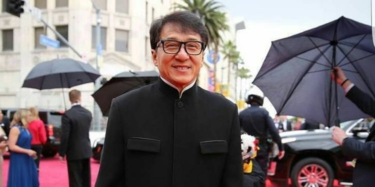 Image of Jackie Chan, a millionaire who shares happiness tips