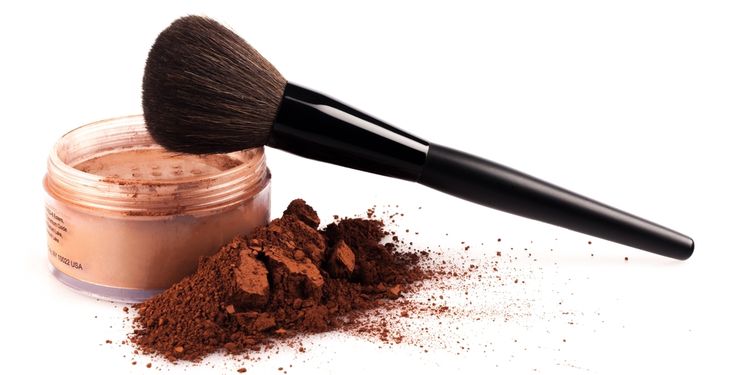 Photo of a make-up brush with powder