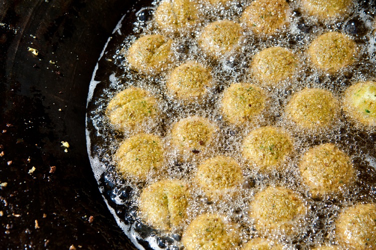 deep fried falafels