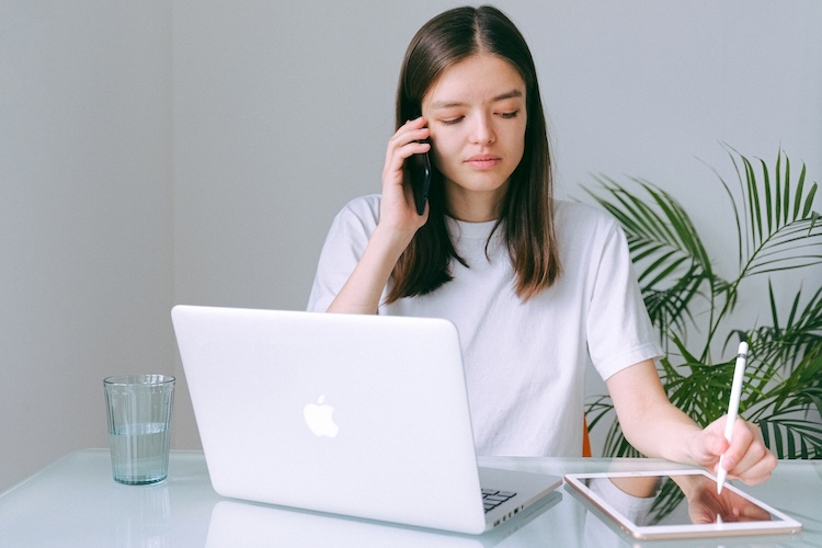 woman,work,laptop